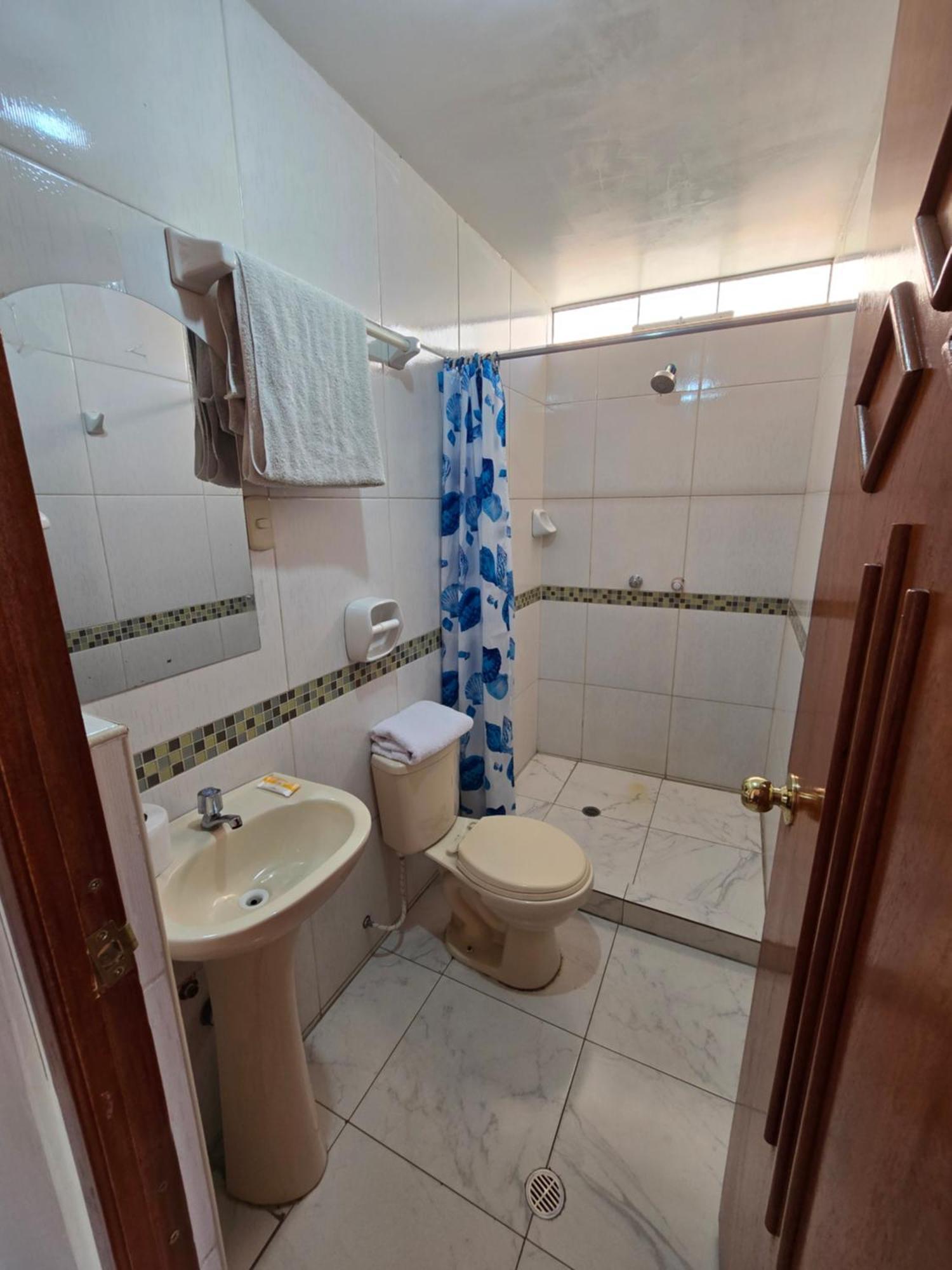 Hostal Acuarius Puno Eksteriør bilde