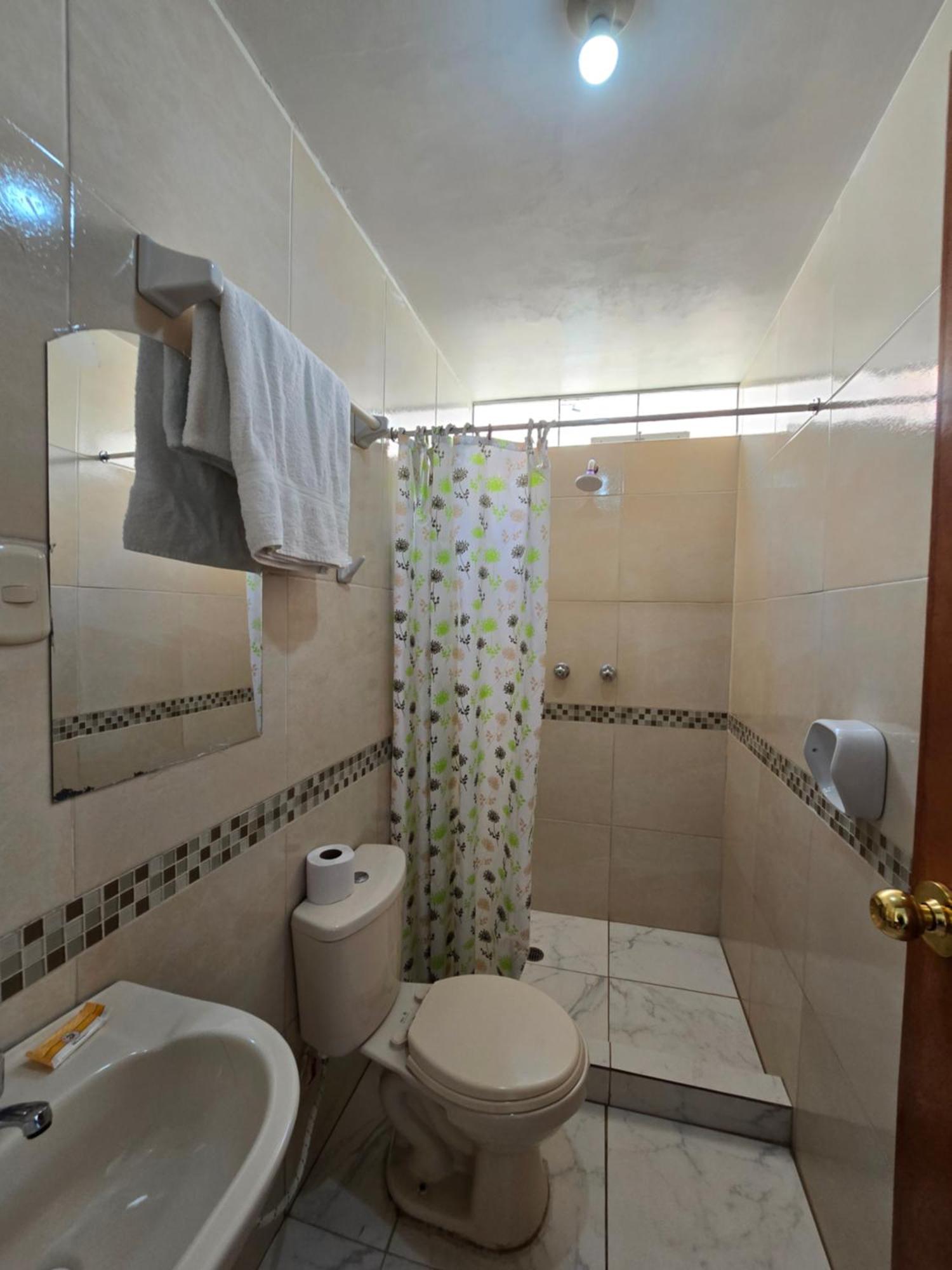 Hostal Acuarius Puno Eksteriør bilde