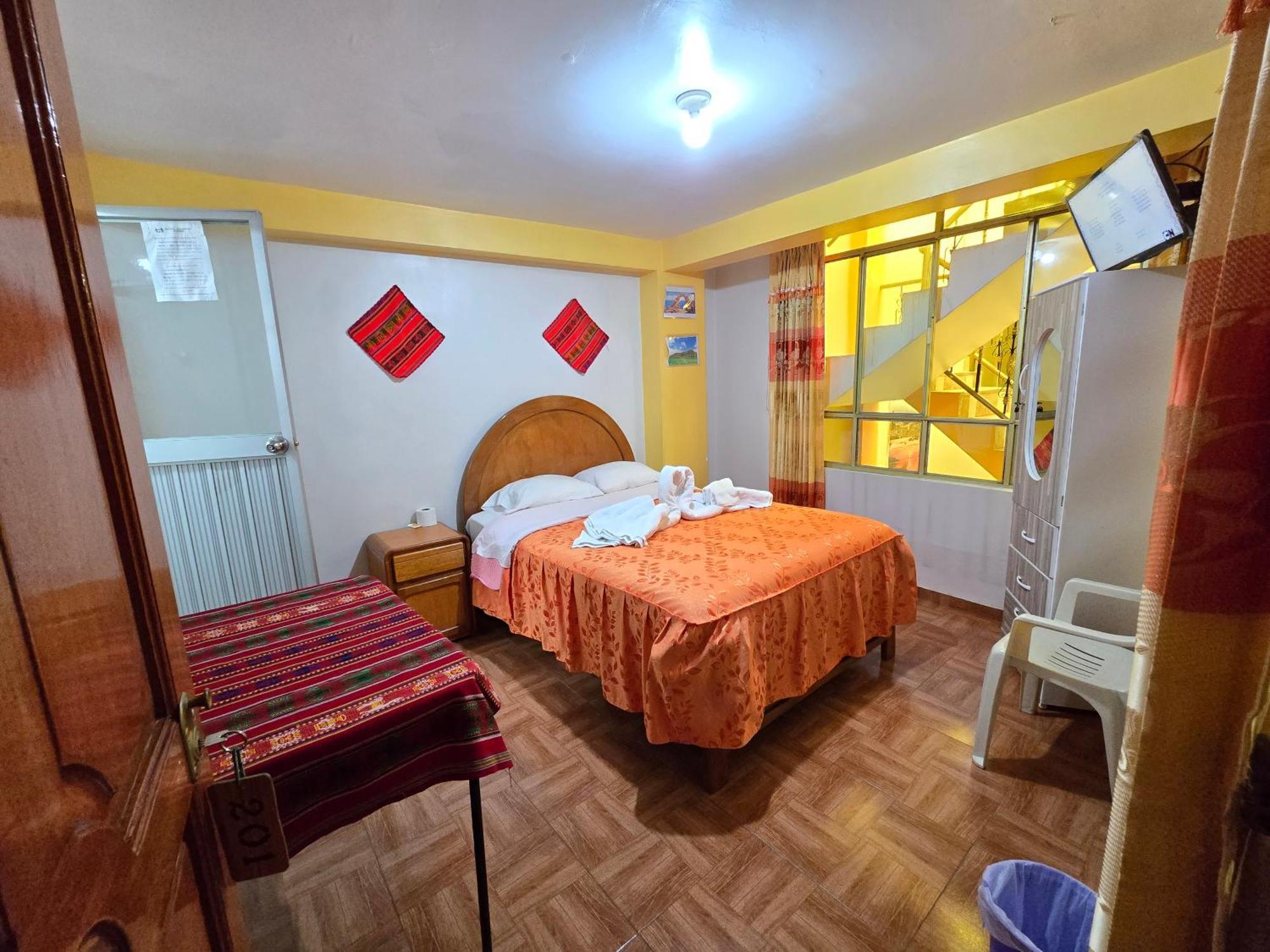Hostal Acuarius Puno Eksteriør bilde