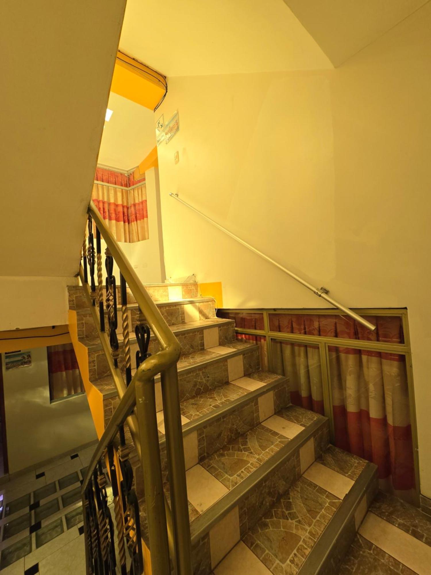 Hostal Acuarius Puno Eksteriør bilde